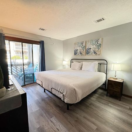 Spacious Modern Condo - 1St Floor - One Block To The Beach Myrtle Beach Extérieur photo
