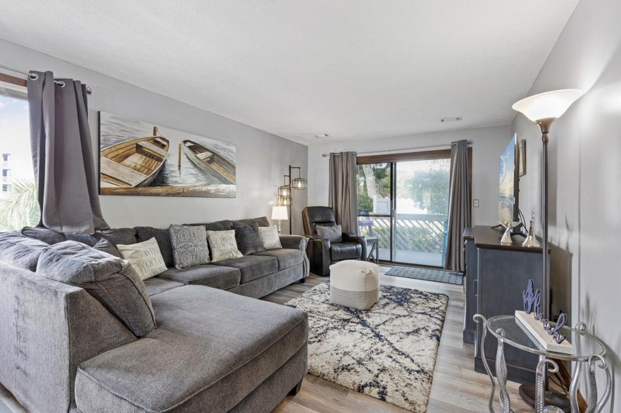 Spacious Modern Condo - 1St Floor - One Block To The Beach Myrtle Beach Extérieur photo