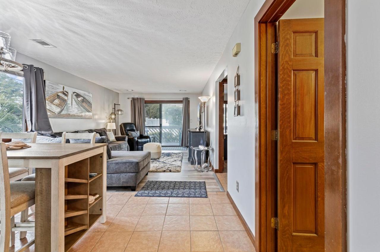 Spacious Modern Condo - 1St Floor - One Block To The Beach Myrtle Beach Extérieur photo